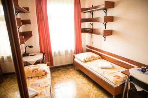 ?aczek Hotele Studenckie