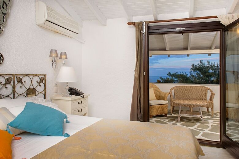 Leandros Hotel