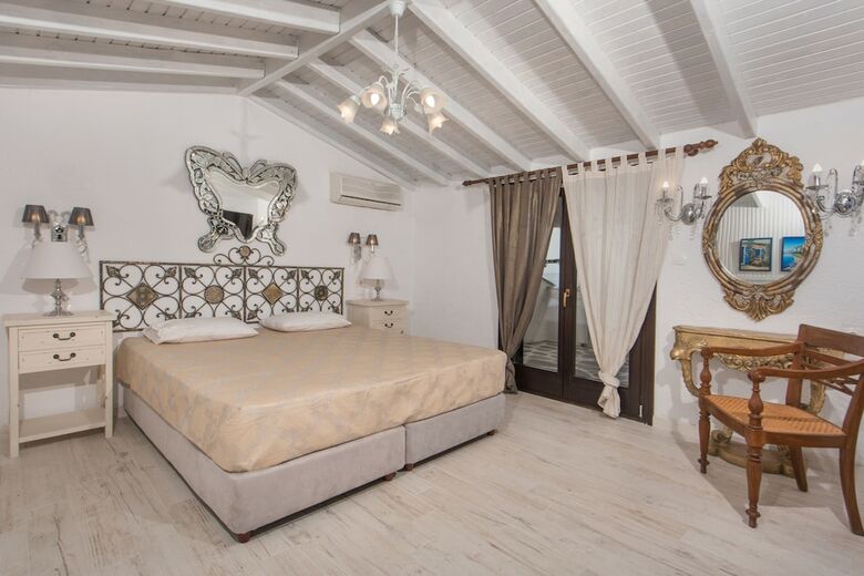 Leandros Hotel