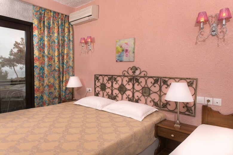 Leandros Hotel