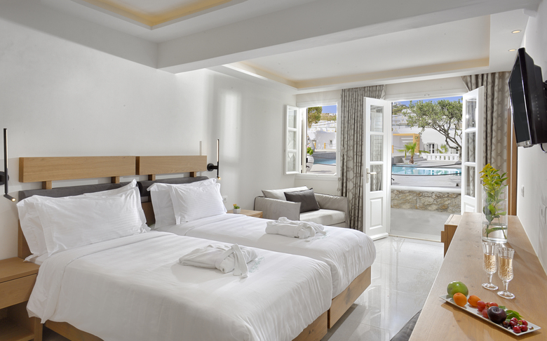 Petinos Hotel