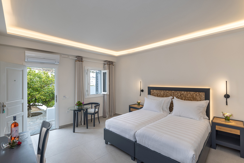 Petinos Hotel