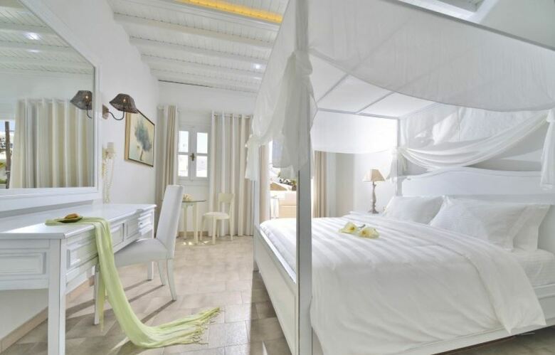 Petinos Hotel