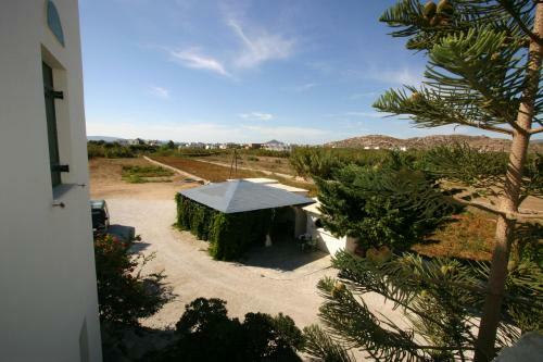 Studios & Apartments Vrettos