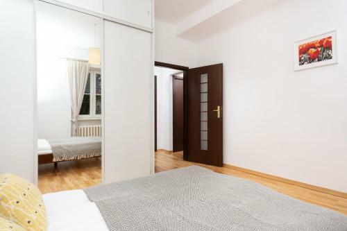 Warsaw New Town Apartments By Renters