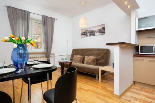 Warsaw New Town Apartments By Renters