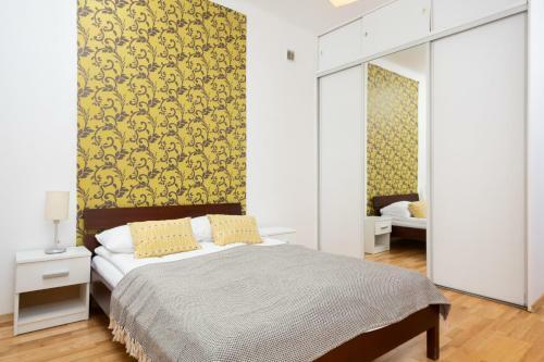 Warsaw New Town Apartments By Renters