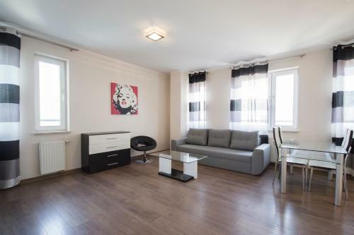 Notabene Wola Apartment