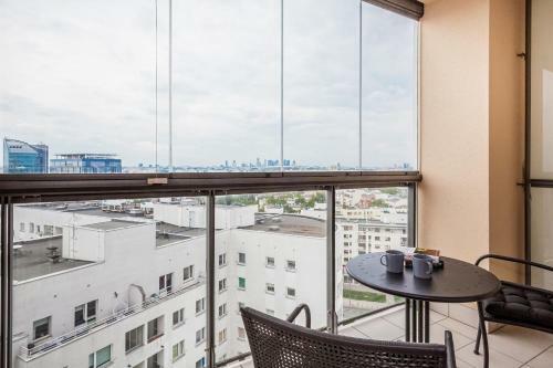 Apartments Rondo Wiatraczna By Renters