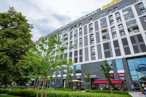 Apartments Rondo Wiatraczna By Renters
