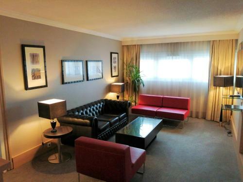 Hotel Best Western Charles de Gaulle Airport