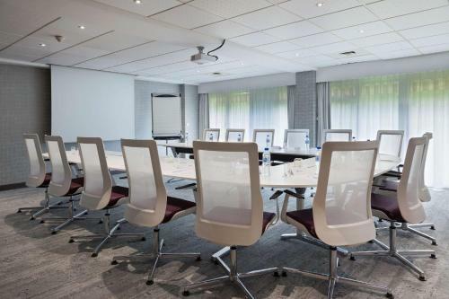 Hotel Best Western Charles de Gaulle Airport
