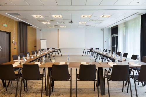 Hotel Best Western Charles de Gaulle Airport