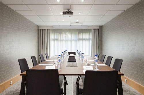 Hotel Best Western Charles de Gaulle Airport
