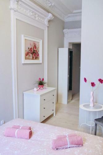 Grey Rooms