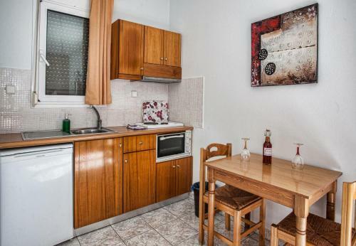 Chrisanthi Studios & Apartments