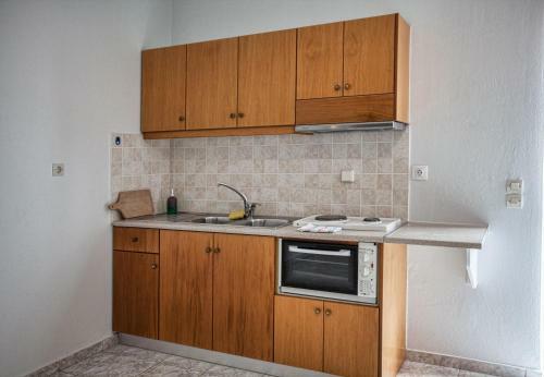 Chrisanthi Studios & Apartments