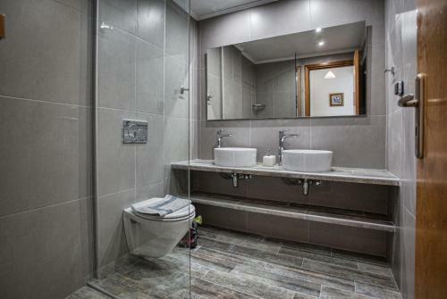 Chrisanthi Studios & Apartments