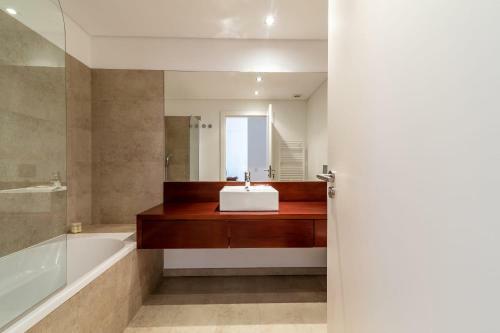 Guestready - Gorgeous Apartment In Alges With Stunning Rooftop Pool
