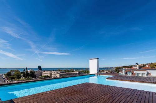 Guestready - Gorgeous Apartment In Alges With Stunning Rooftop Pool