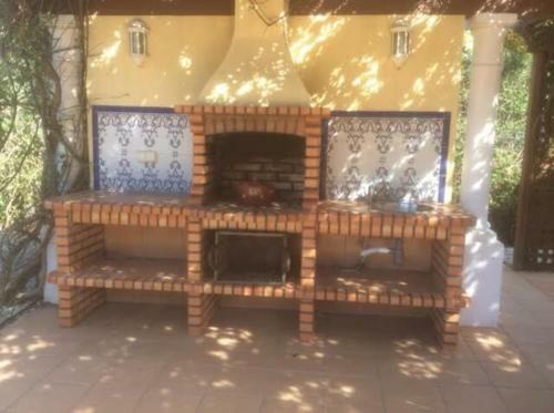 5-bed Villa Near Praia D'el Rey Beach Golf Course