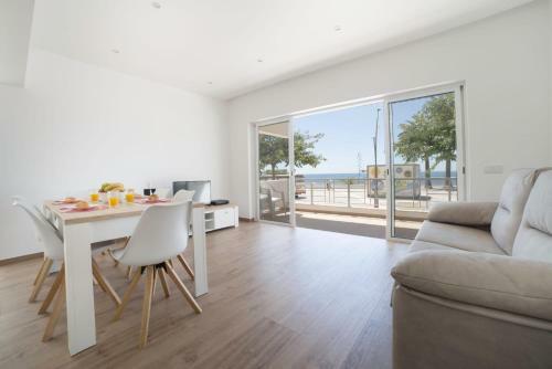 Apartamento 11 Beira Mar - Casas & Papeis