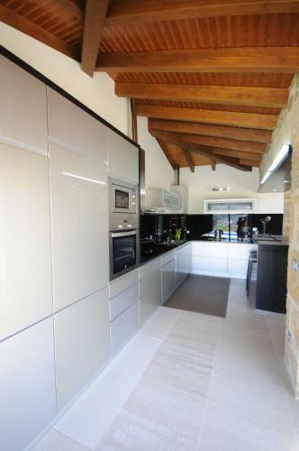 Balugaes Villa Sleeps 7 With Pool Air Con And Wifi