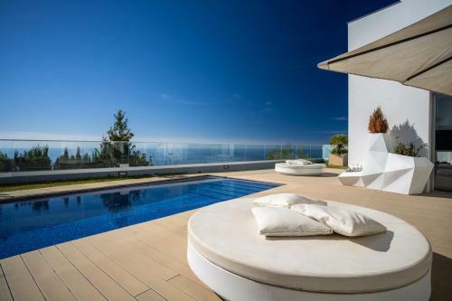 Luxury Villa Carlota With Private Pool