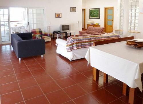 Villa Charneca