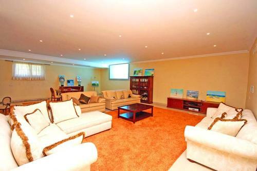 Ferrarias Villa Sleeps 12 Pool Air Con Wifi