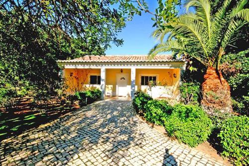 Ferrarias Villa Sleeps 12 Pool Air Con Wifi