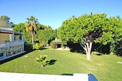 Ferrarias Villa Sleeps 12 Pool Air Con Wifi