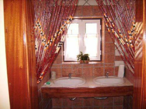 Casa Com Piscina E Vista de Serra, Guarda By Iziboo Kings