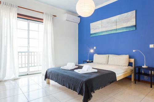 Hroma Apartment By Seewest