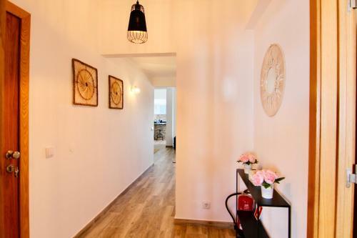 Lovelystay - Luminous 3bdr Apartment In Lagoa