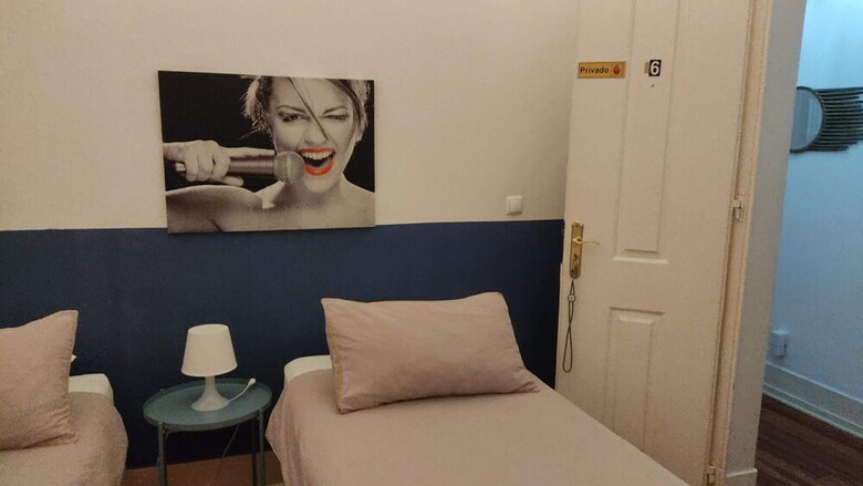 Hostal No Limit Alfama Guesthouse