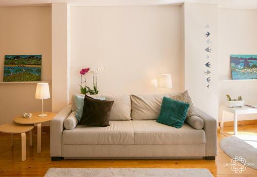 Modern And Comfort Apartment 25 By Lisbonne Collection