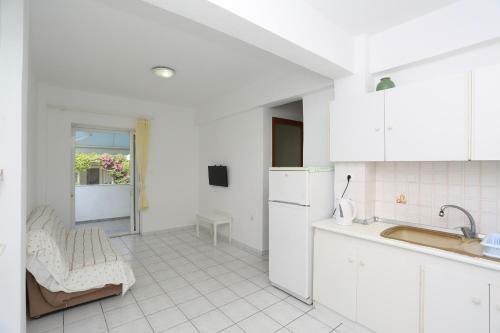 Iris Apartments