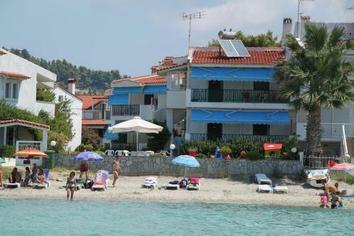 Iris Apartments