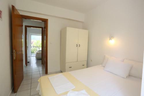 Iris Apartments