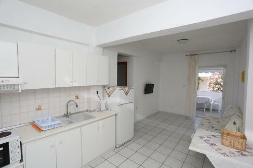 Iris Apartments