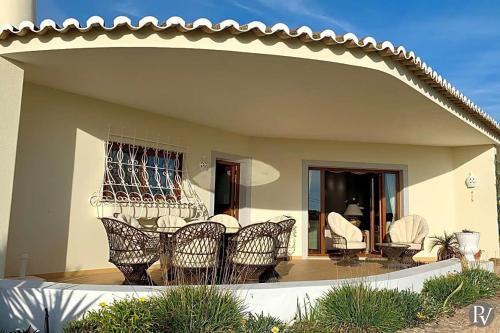 Poco Partido Villa Sleeps 8 With Pool Air Con And Wifi