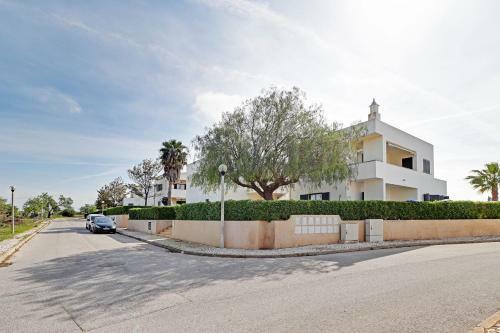 Apartamento Pera Secret Garden & Pool By Homing