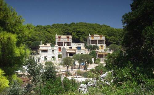 Revera Villas