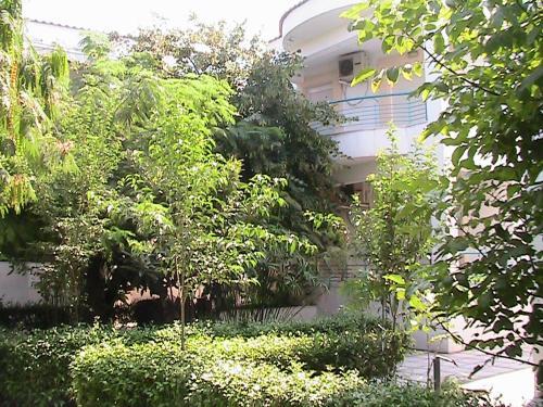 Niki Apartments