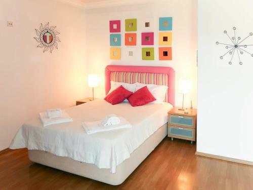 Venda Nova Villa Sleeps 8 With Pool Air Con And Wifi
