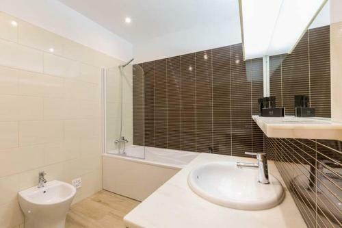 Vale Do Garrao Apartment Sleeps 4 Air Con Wifi