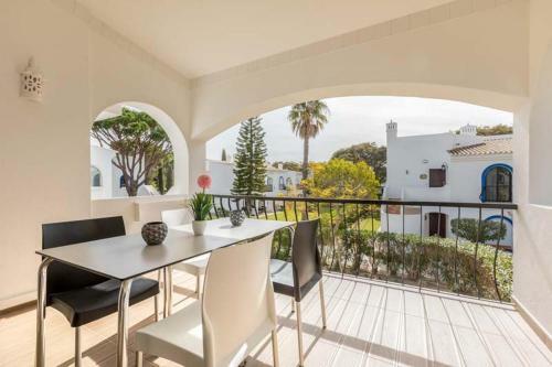 Vale Do Garrao Apartment Sleeps 4 Air Con Wifi