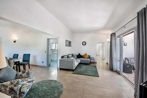 Vale Do Lobo Villa Sleeps 6 Pool Air Con T630467