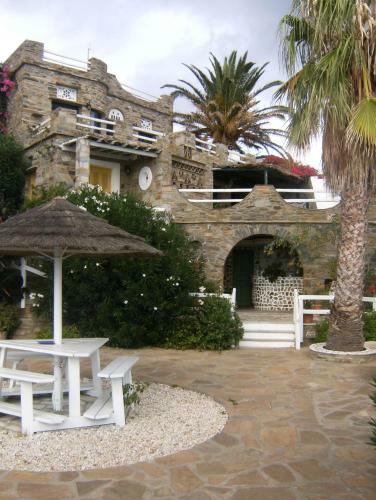 Artemis Apartments
